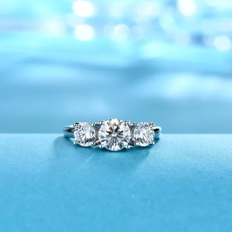 Clare Triple Stone Ring | White gold 16k - Image 2