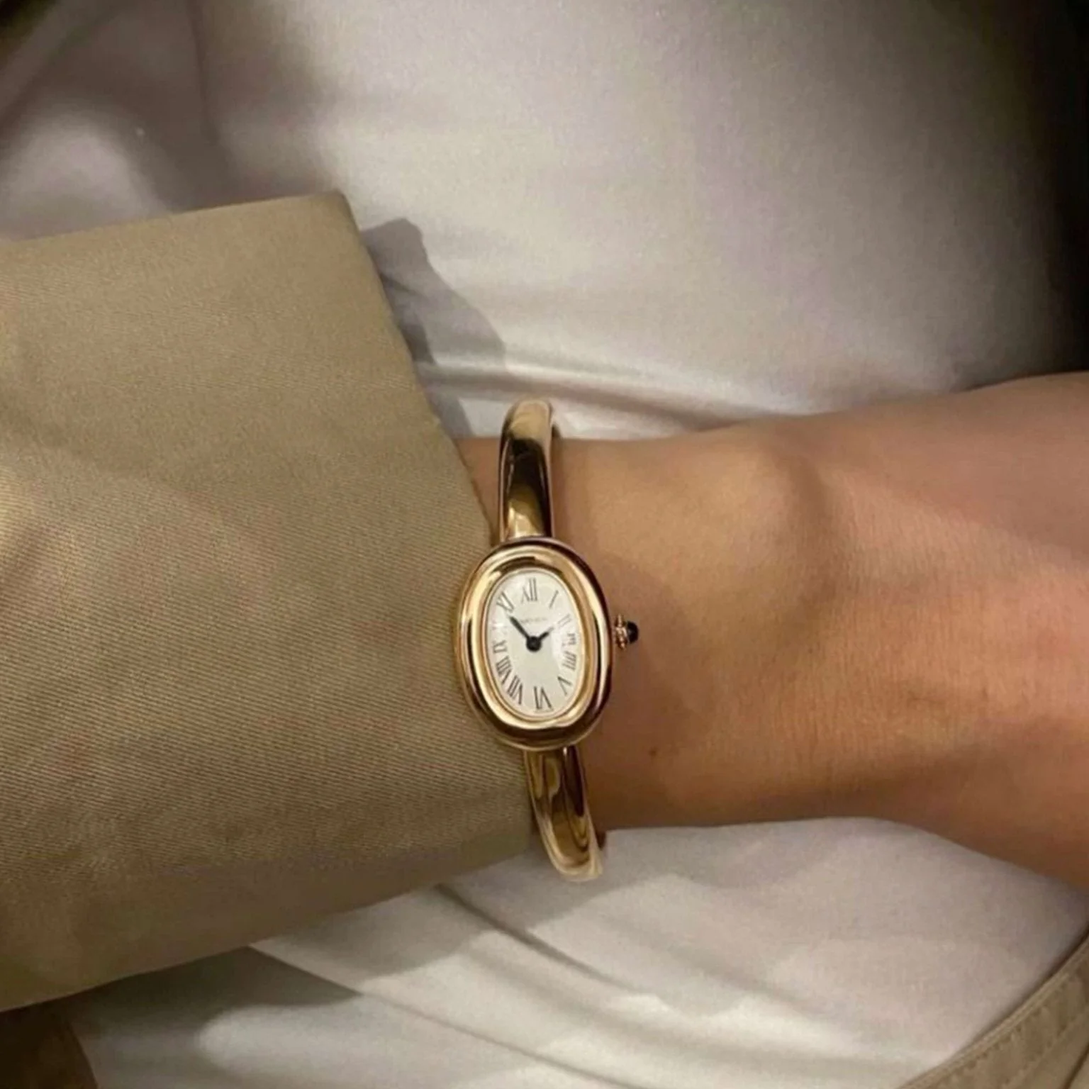 Juliet Vintage Bangle Watch - Image 10