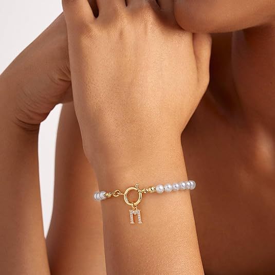 Auden Clé Letter Bracelet | Gold 14k - Image 4