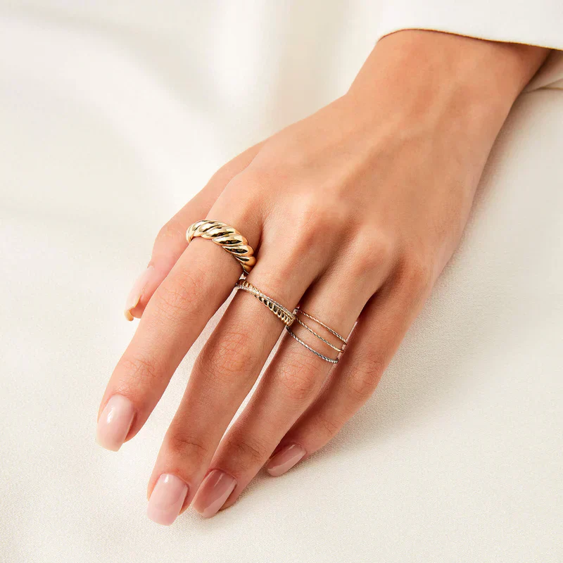 Riviera Twist Ring - Image 2